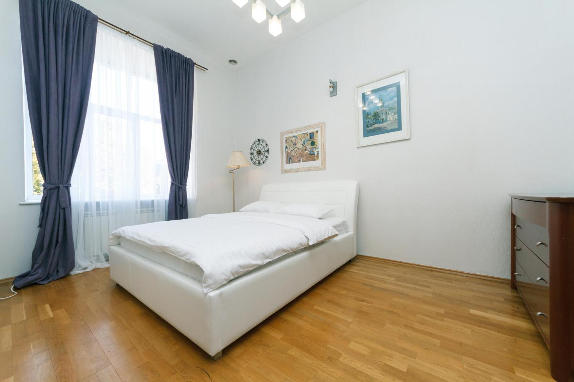 Apartamento Lux Near Maidan, Khreschutyk 3Br Kiev Exterior foto