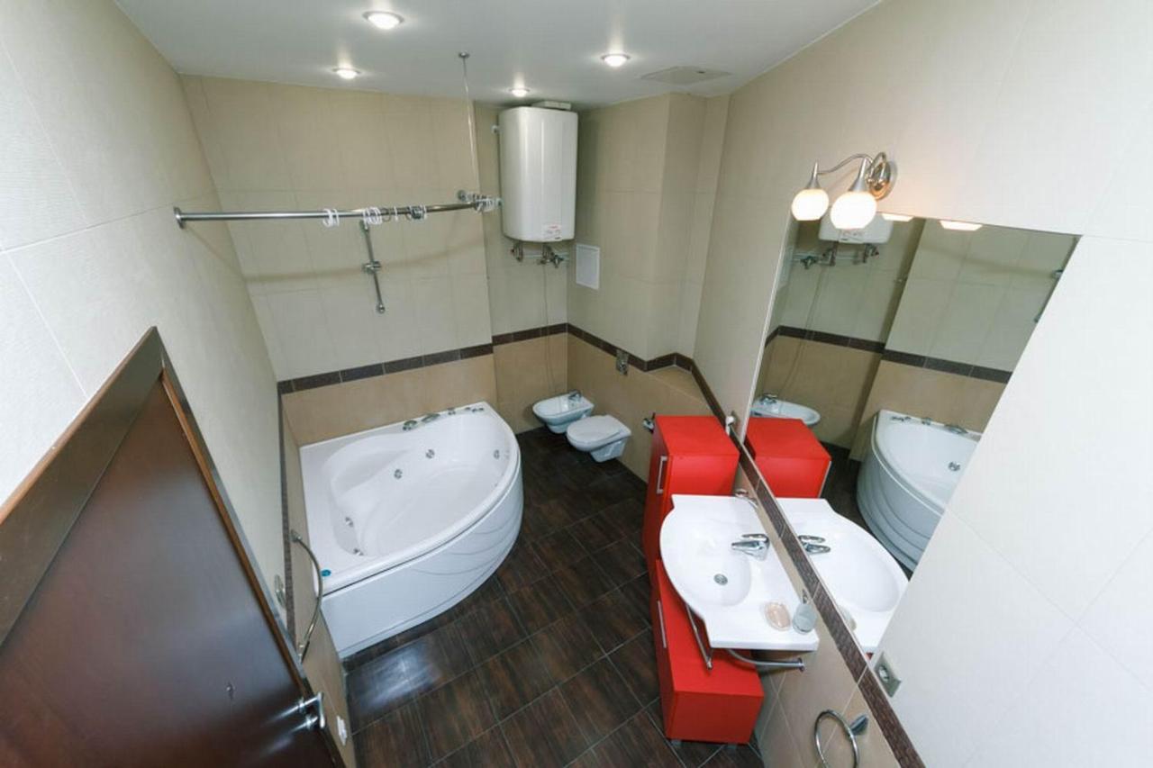 Apartamento Lux Near Maidan, Khreschutyk 3Br Kiev Exterior foto